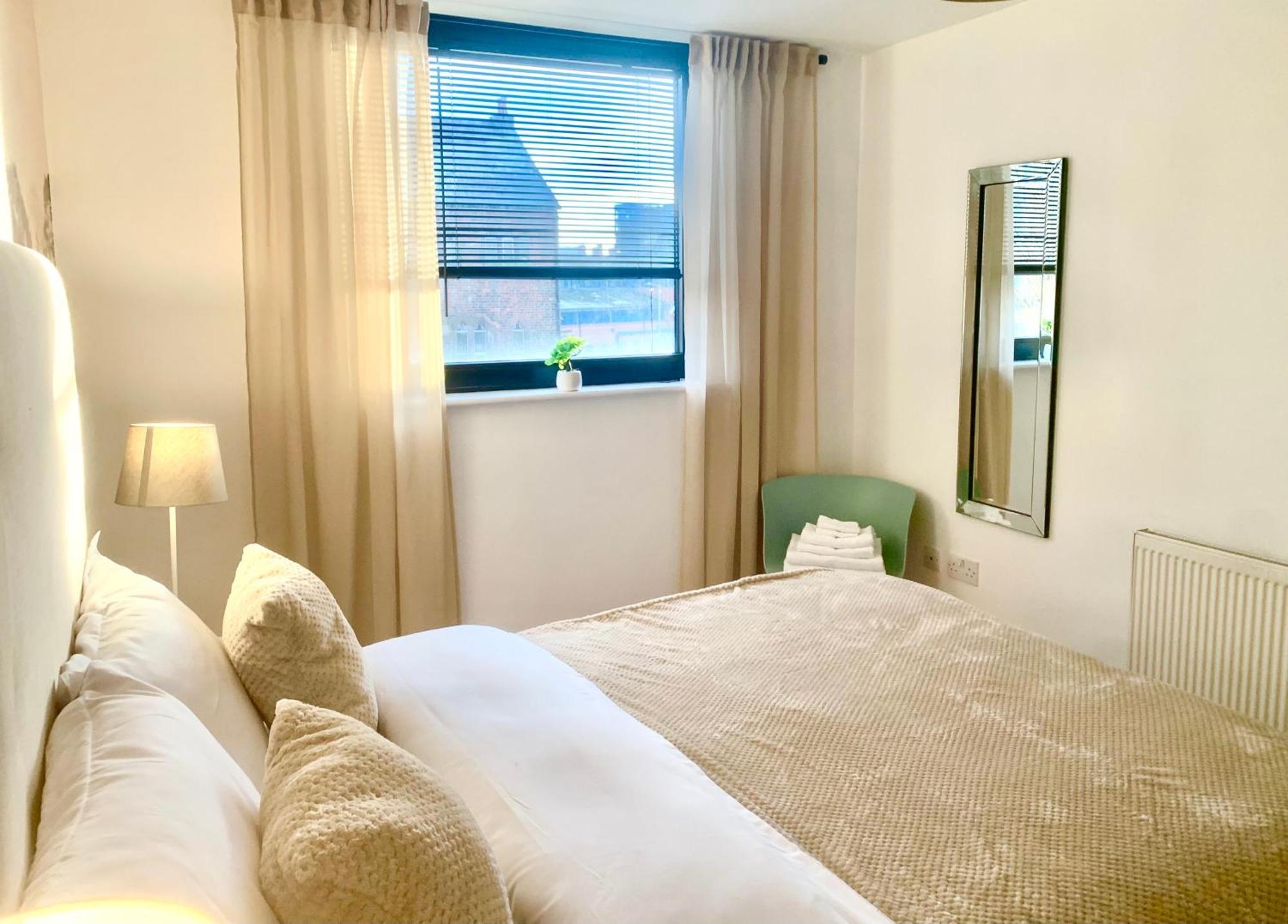 Large Stylish 3 Bedroom City Centre Apartment Free Secure Parking Liverpool Luaran gambar