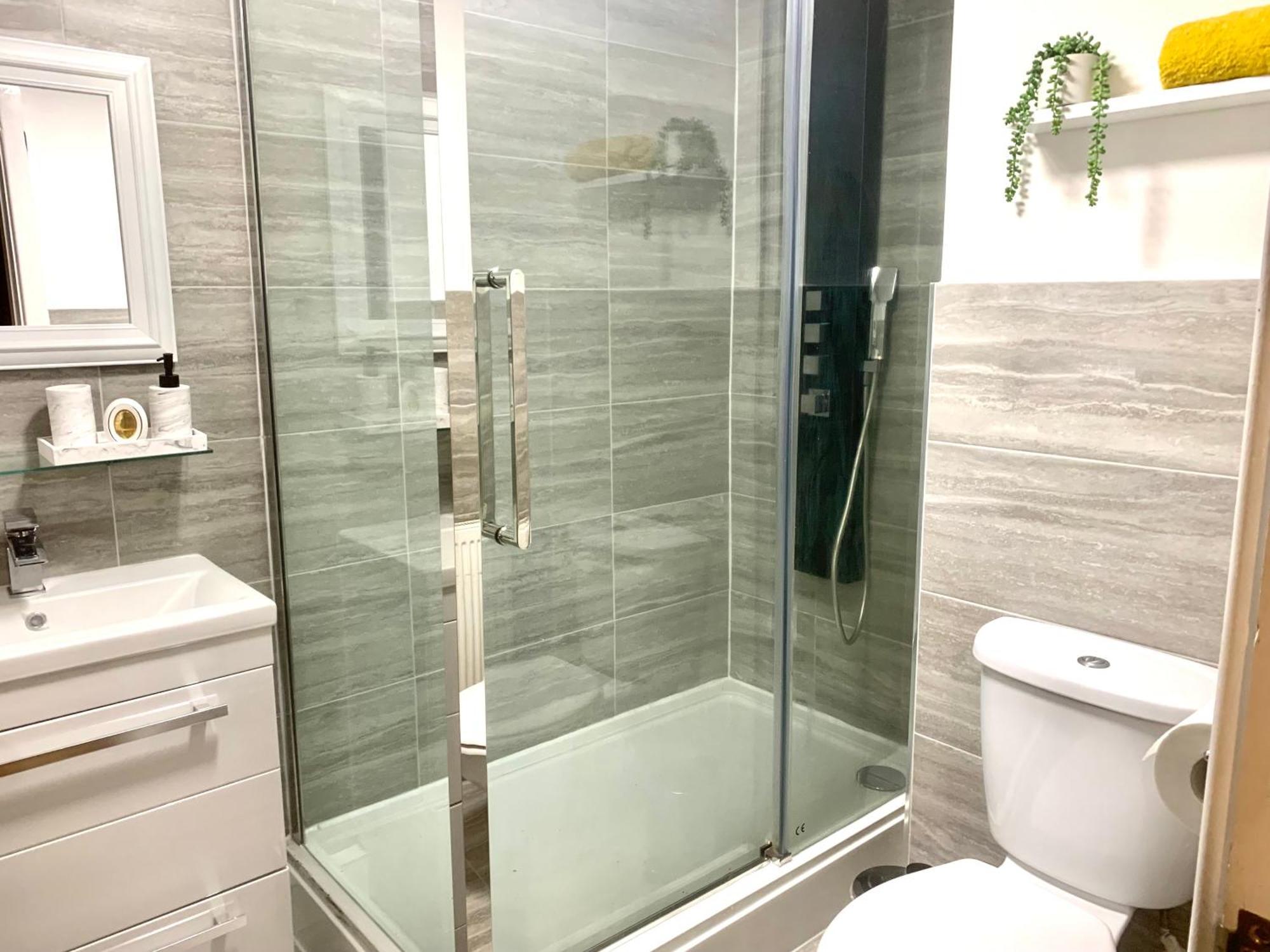 Large Stylish 3 Bedroom City Centre Apartment Free Secure Parking Liverpool Luaran gambar